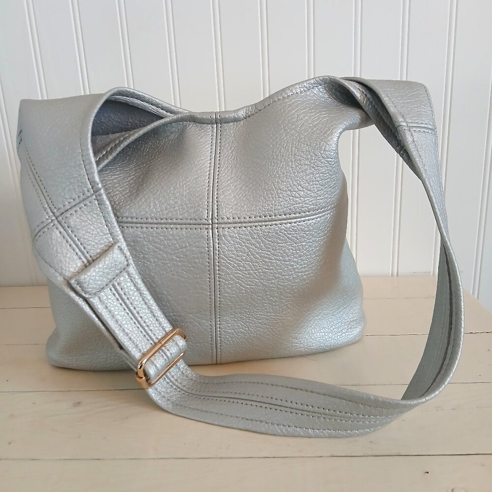 SILVER GRAY BUCKET SHOULDER BAG PEBBLED POLY LARGE